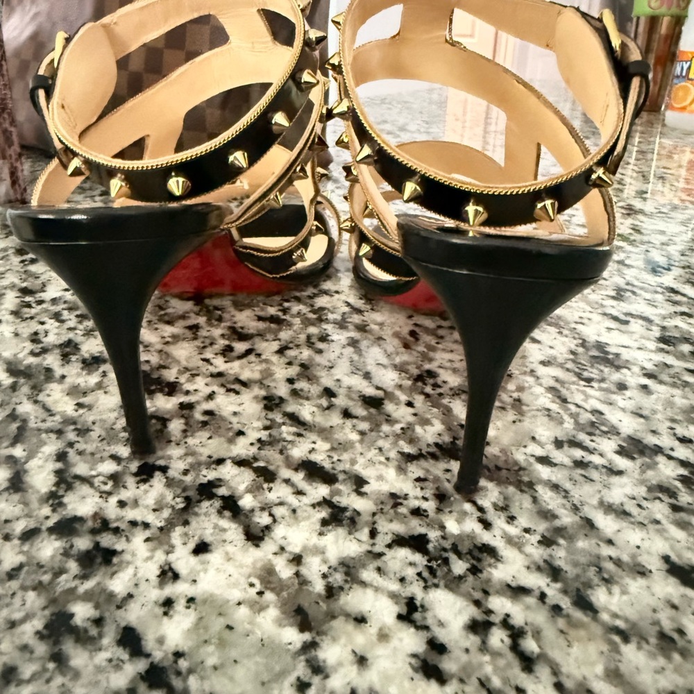 👠 Christian Louboutin Red Bottoms- Black and Gold Strappy Studded Heels 39.5 - Picture 4 of 8